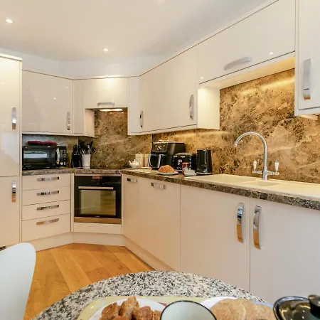 Rosen 7 Godrevy Court *